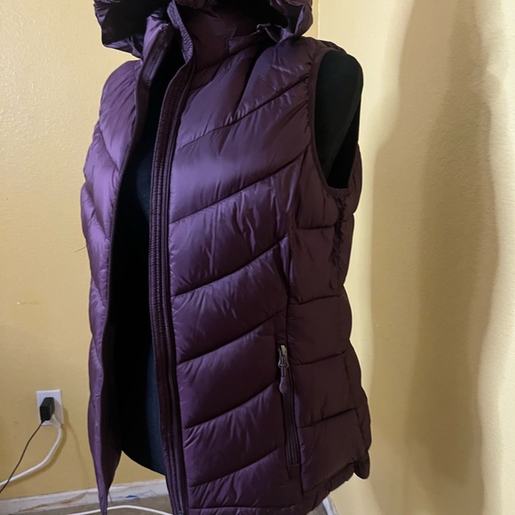 Charter Club Plum Quilted Vest - Picture 5 of 6